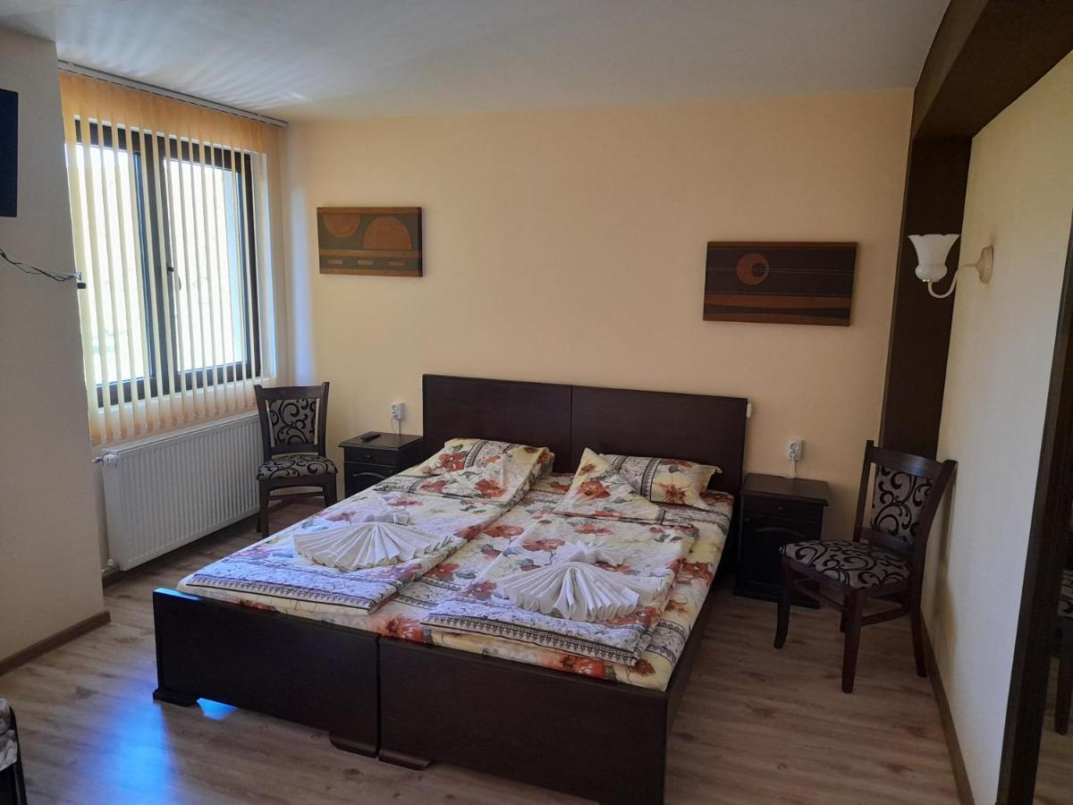 Guest House-Restaurant St. George / Къща За Гости-Ресторант Свети Георги Gabrovo Extérieur photo