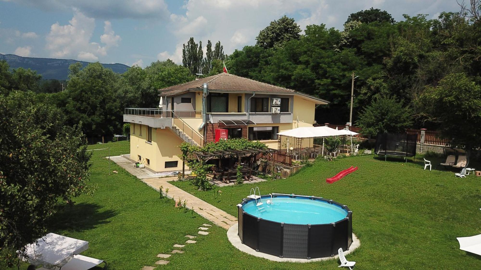 Guest House-Restaurant St. George / Къща За Гости-Ресторант Свети Георги Gabrovo Extérieur photo